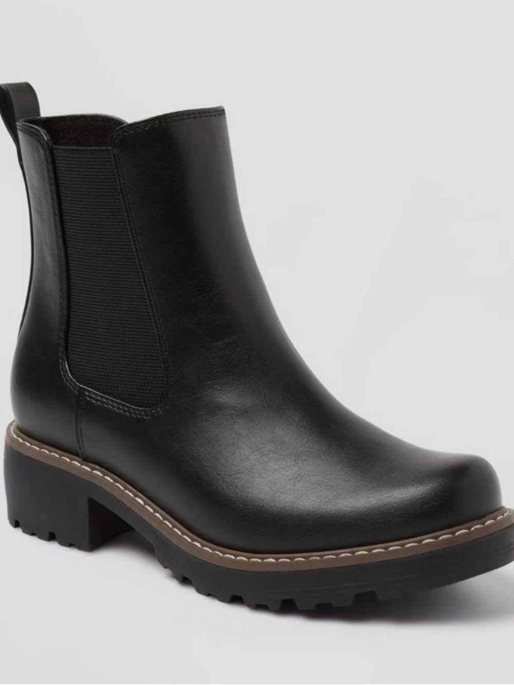 Universal Thread Black Chelsea Lug Sole Ankle Boot
